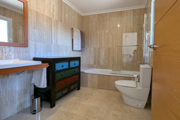 5 bed townhouse in Javea