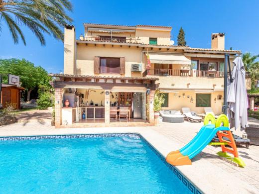 6 bed villa in La Nucía