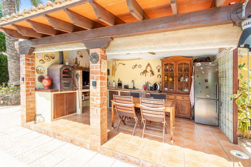 6 bed villa in La Nucía