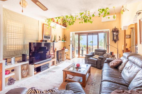 6 bed villa in La Nucía