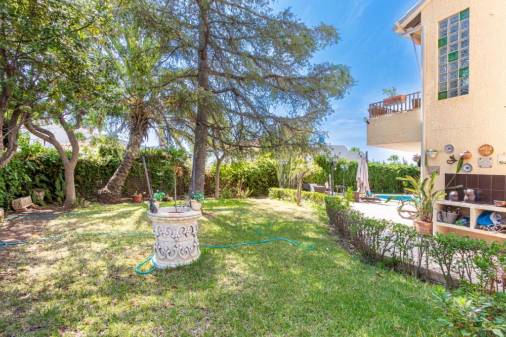 6 bed villa in La Nucía