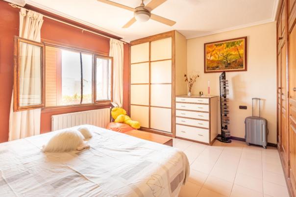 6 bed villa in La Nucía