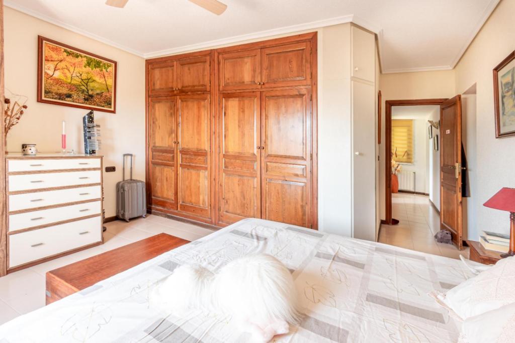 6 bed villa in La Nucía