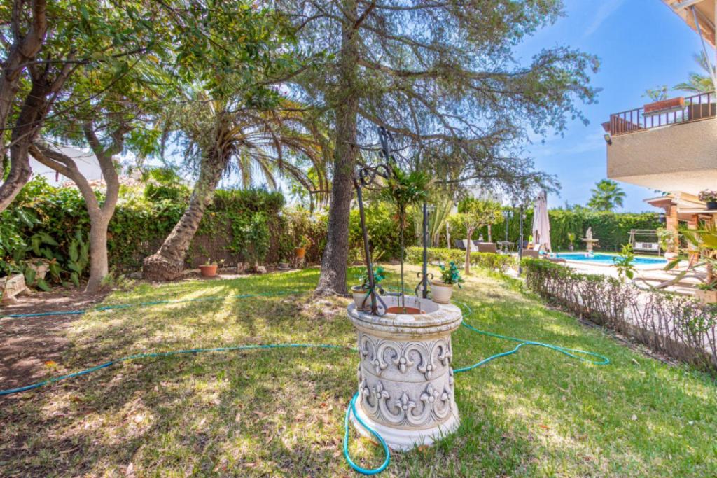 6 bed villa in La Nucía