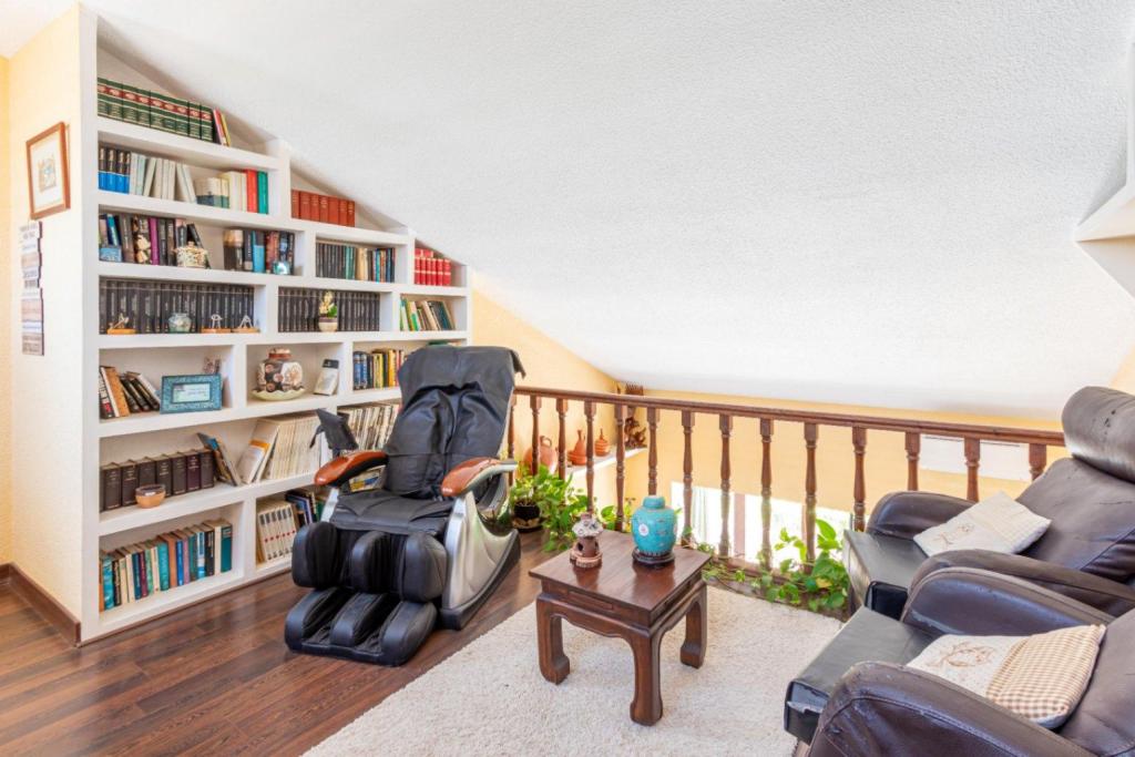 6 bed villa in La Nucía