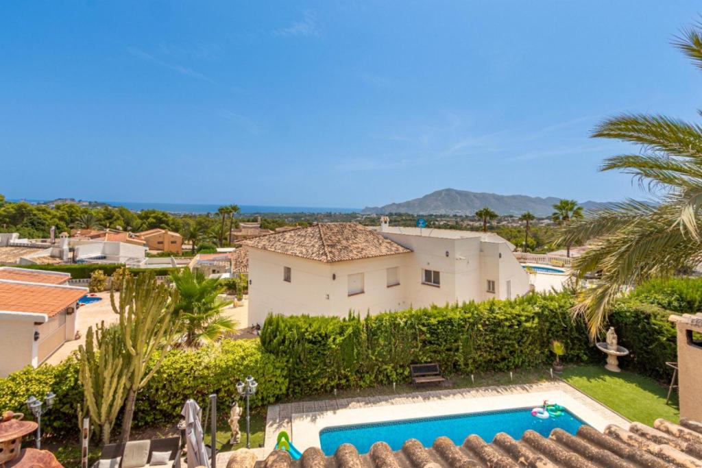 6 bed villa in La Nucía