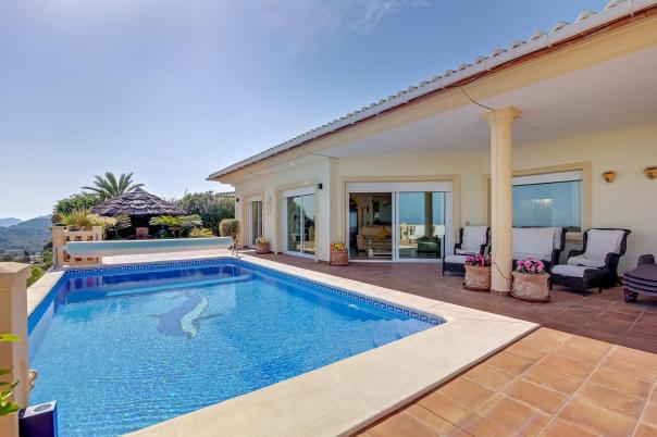 4 bed villa in Moraira