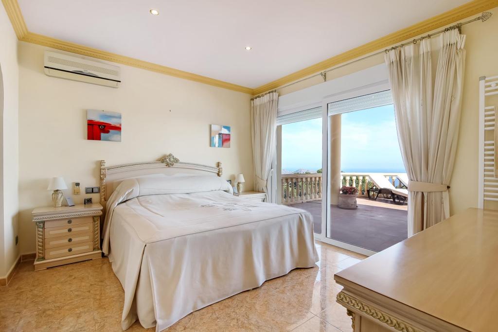 4 bed villa in Moraira