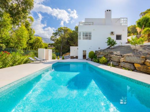 4 bed villa in Altea