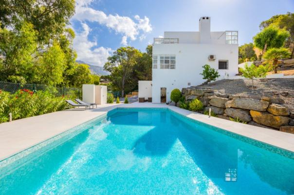 4 bed villa in Altea