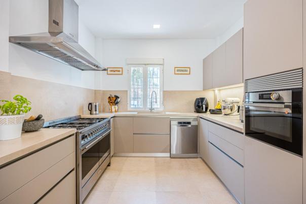 4 bed villa in Altea