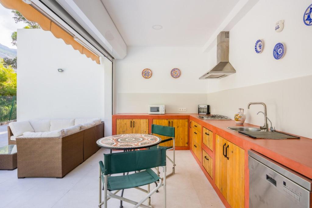 4 bed villa in Altea