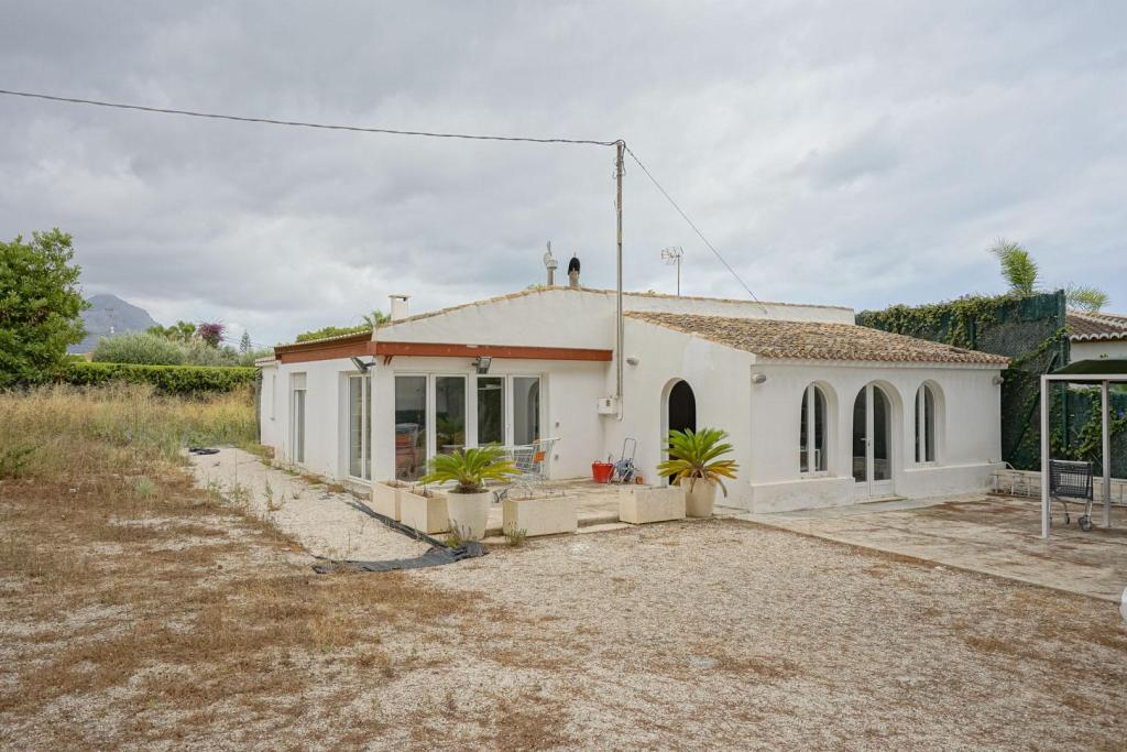 3 bed plot in Jávea