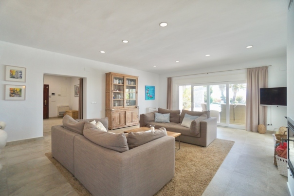6 bed villas in Benissa