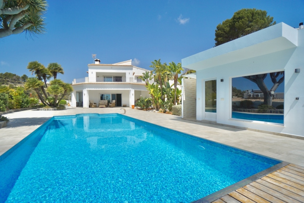 6 bed villas in Benissa