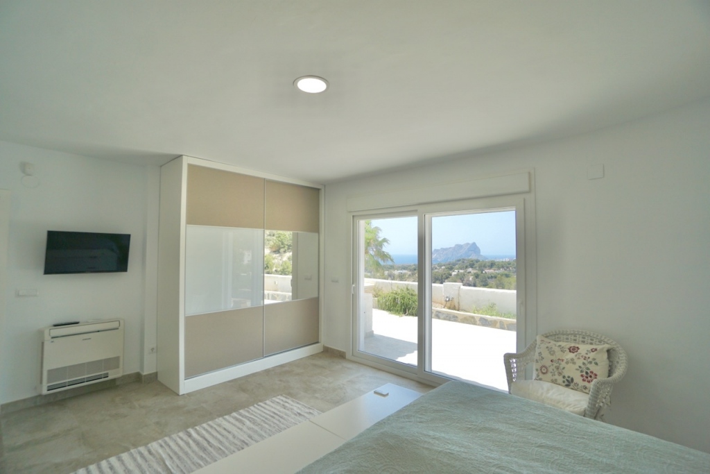 6 bed villas in Benissa