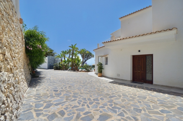 6 bed villas in Benissa