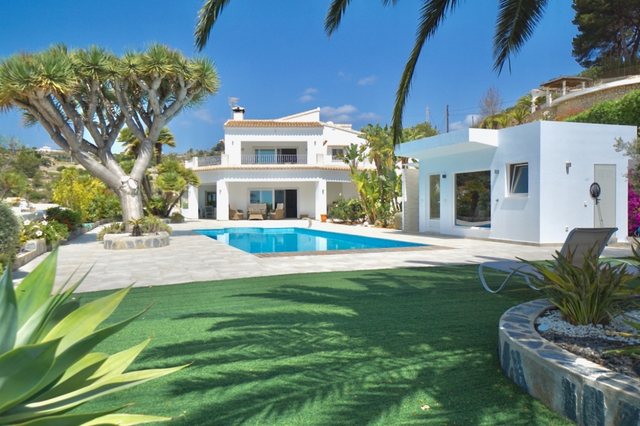 6 bed villas in Benissa