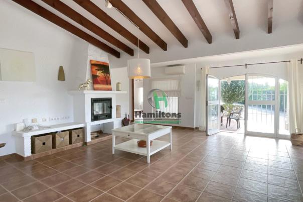 5 bed villa in Moraira