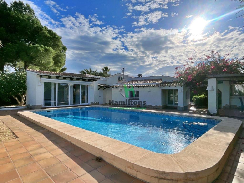 5 bed villa in Moraira