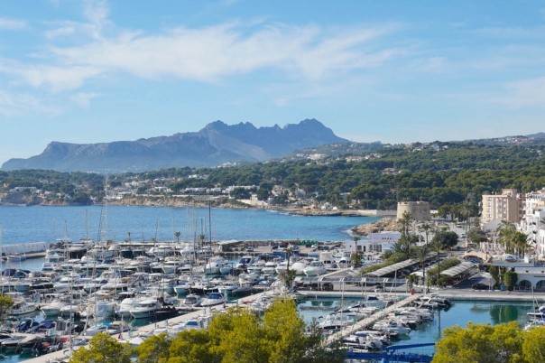 6 bed villa in Moraira