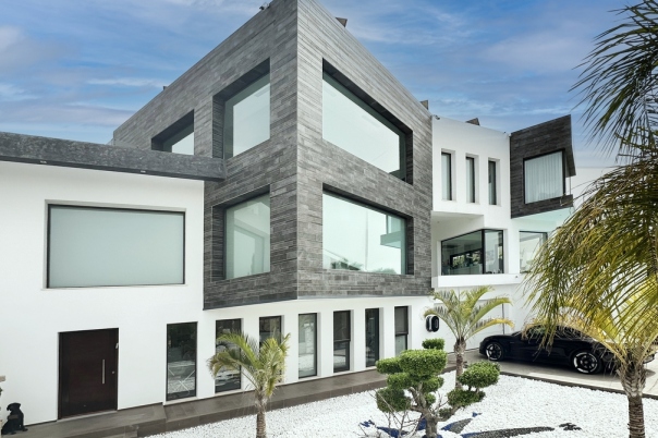 5 bed villa in Javea