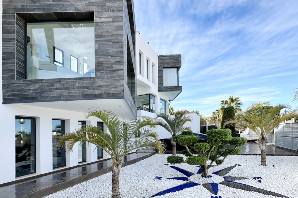 5 bed villa in Javea