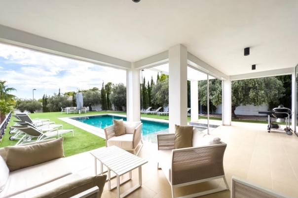 5 bed villa in Altea