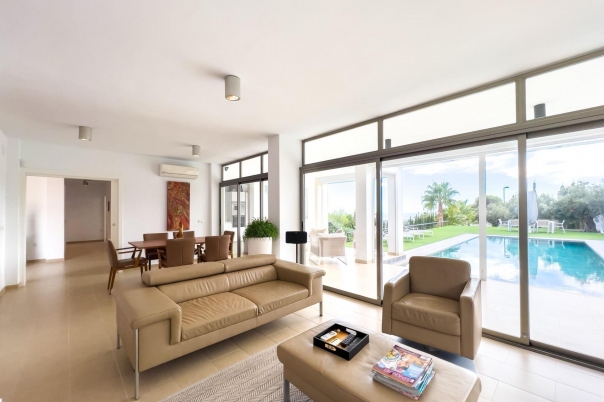 5 bed villa in Altea