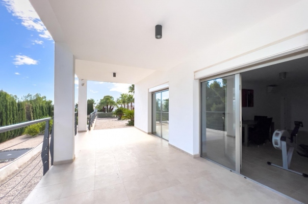 5 bed villa in Altea