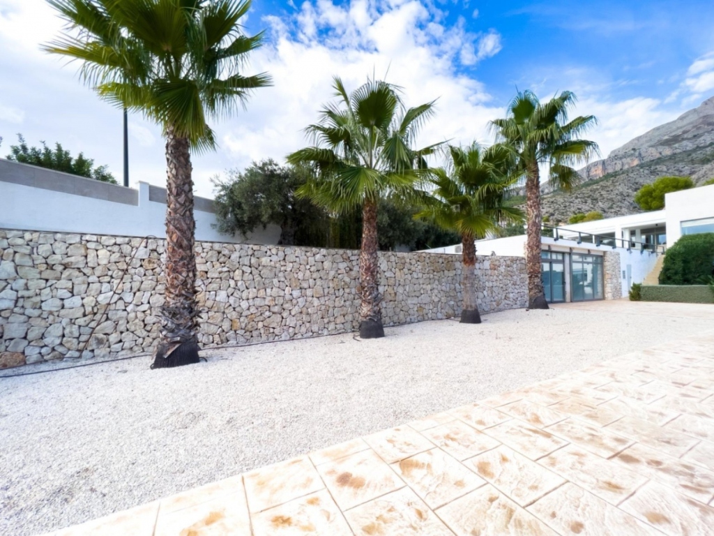 5 bed villa in Altea