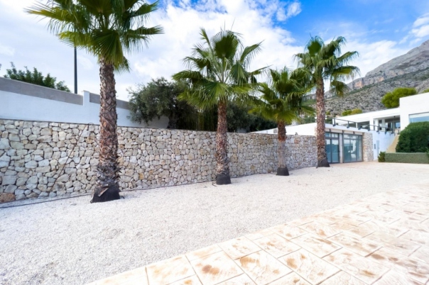5 bed villa in Altea