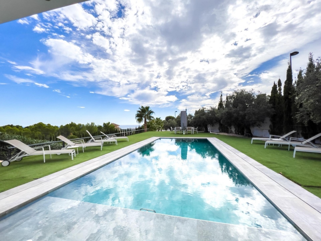 5 bed villa in Altea