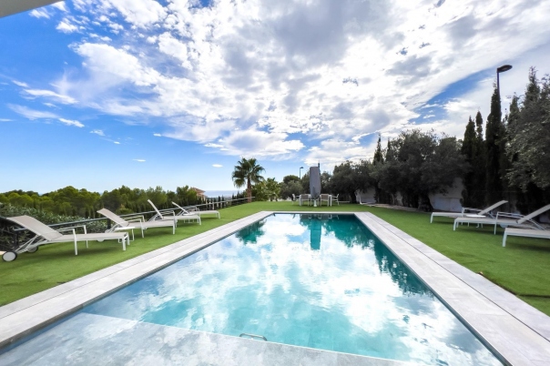 5 bed villa in Altea