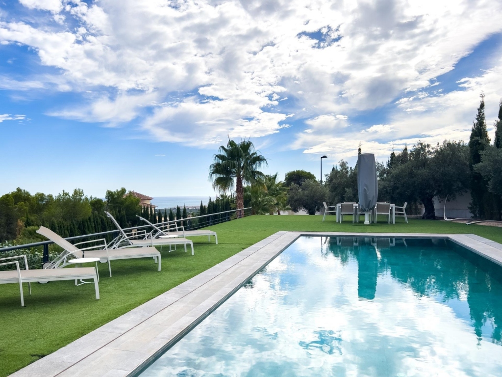 5 bed villa in Altea