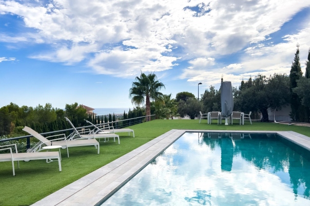 5 bed villa in Altea