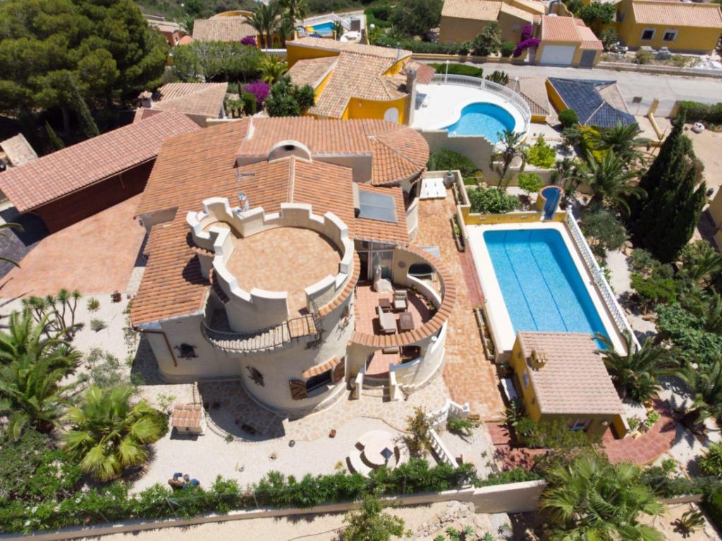 5 bed villa in Benitachell