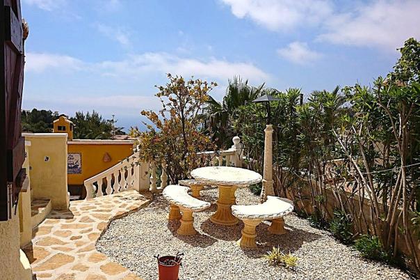 5 bed villa in Benitachell