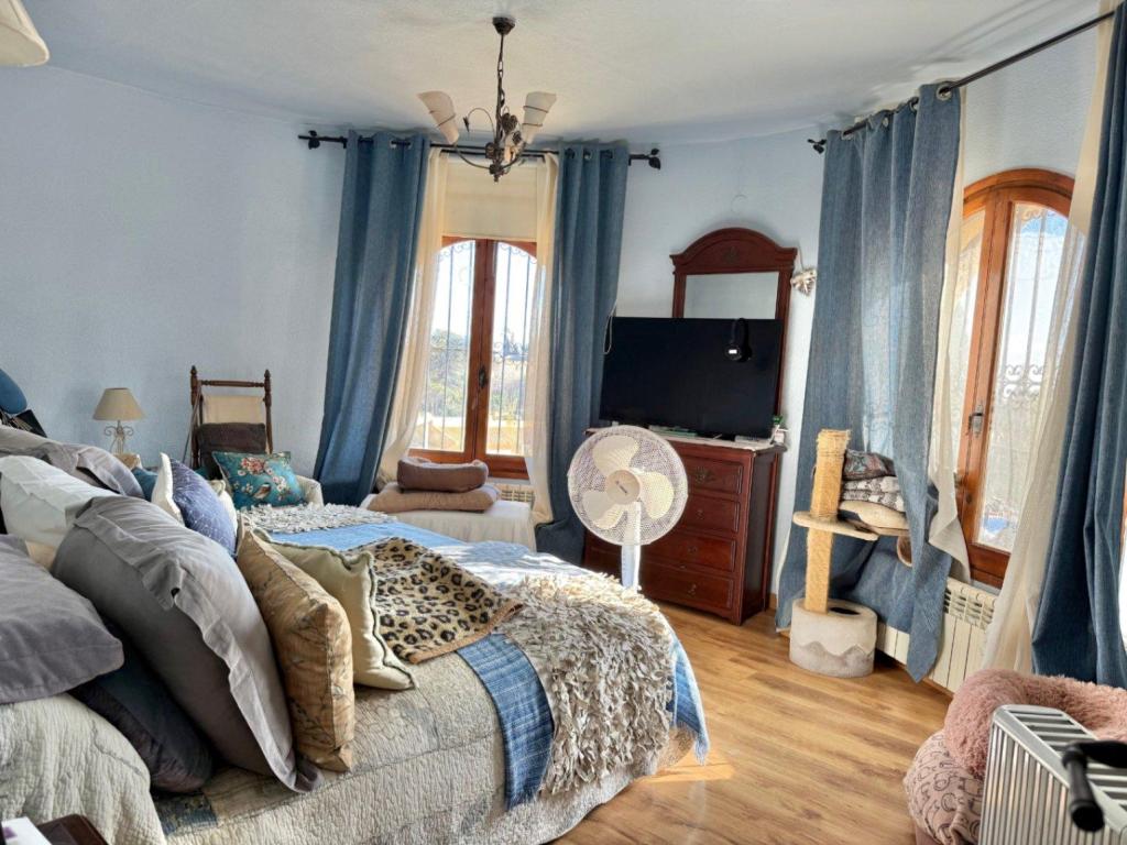 5 bed villa in Benitachell