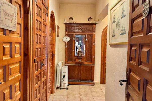 5 bed villa in Benitachell