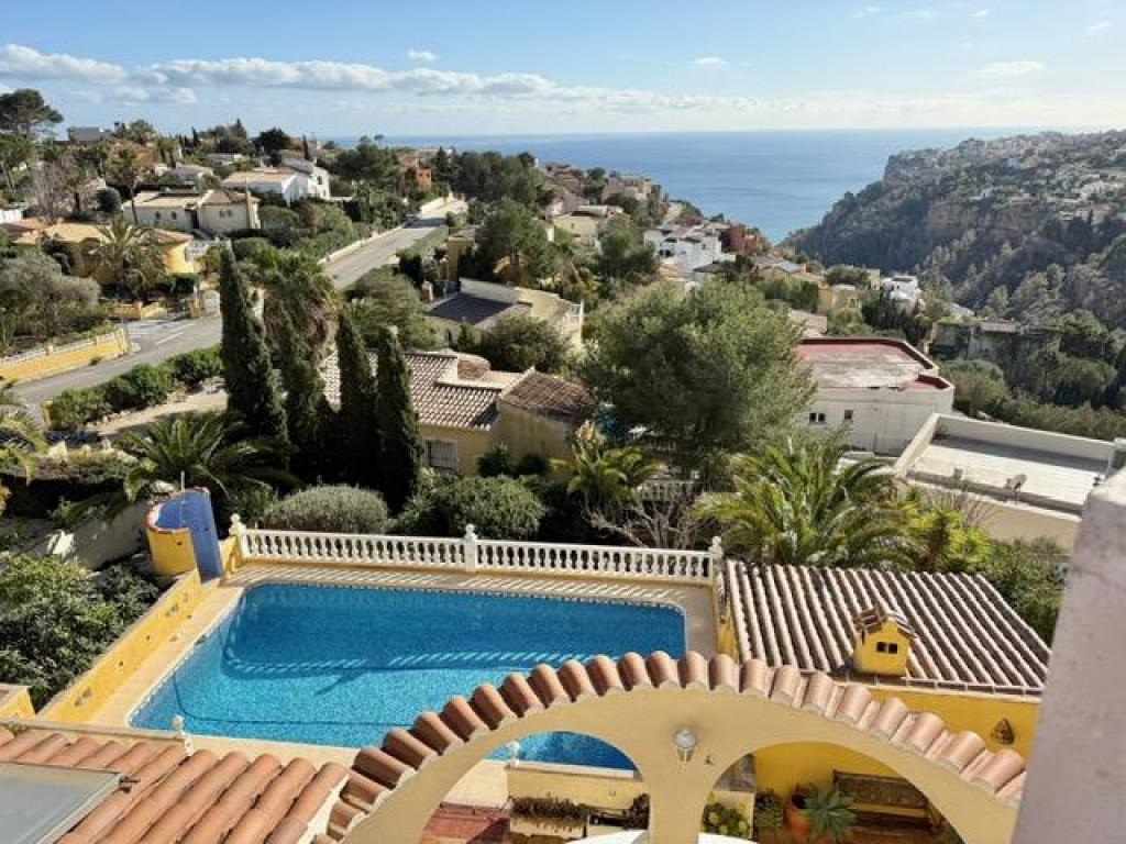 5 bed villa in Benitachell
