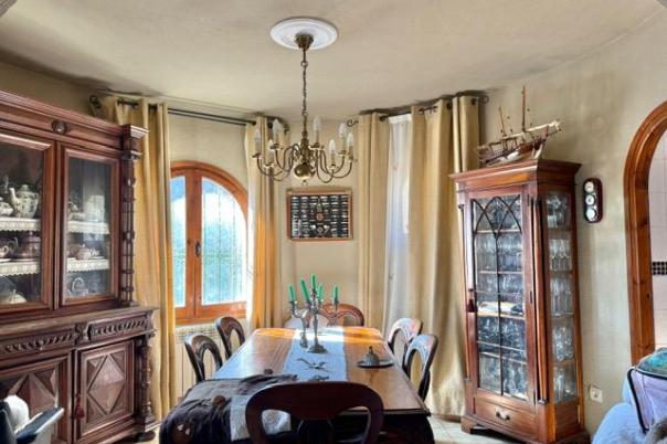 5 bed villa in Benitachell