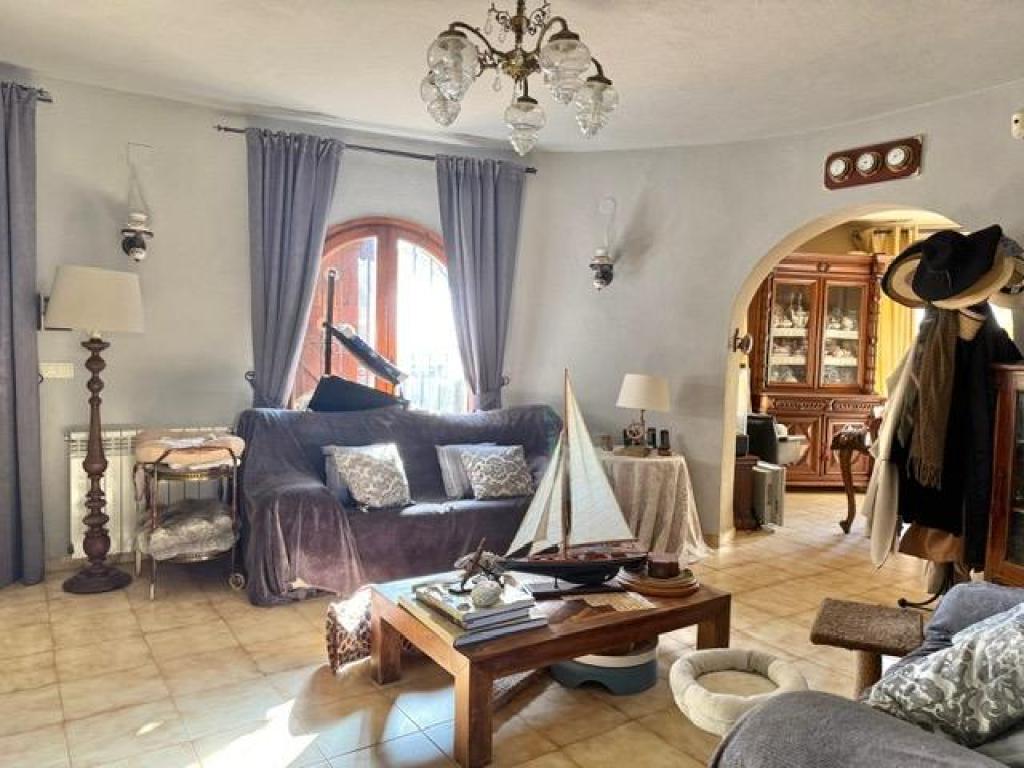 5 bed villa in Benitachell