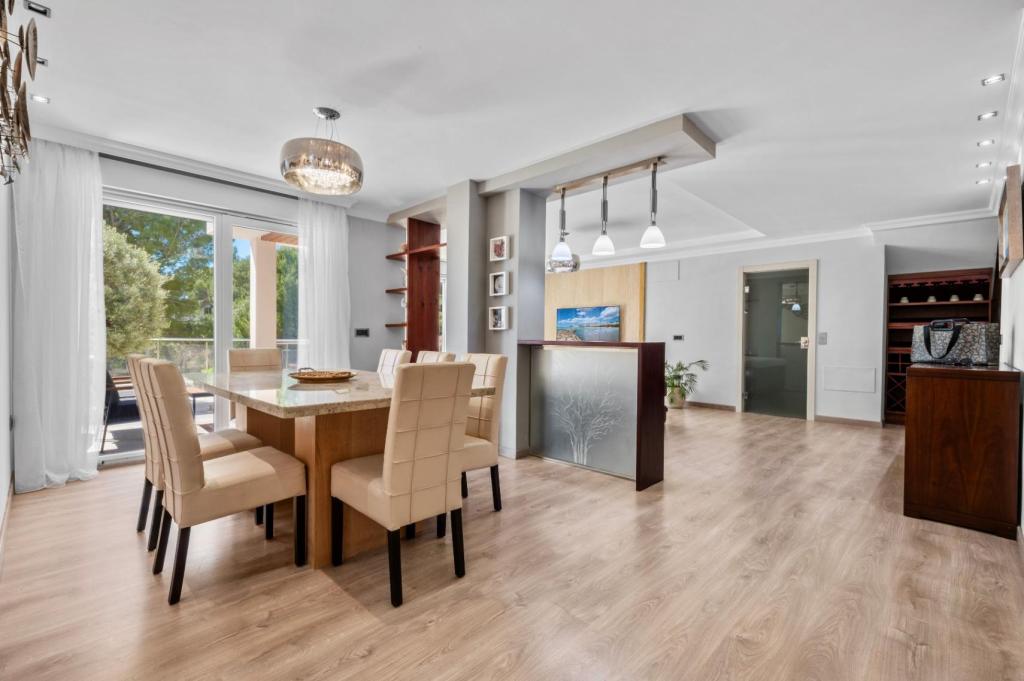 5 bed villa in Altea