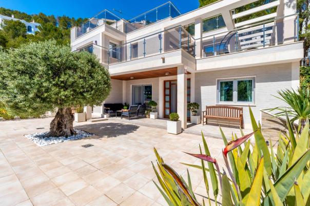 5 bed villa in Altea