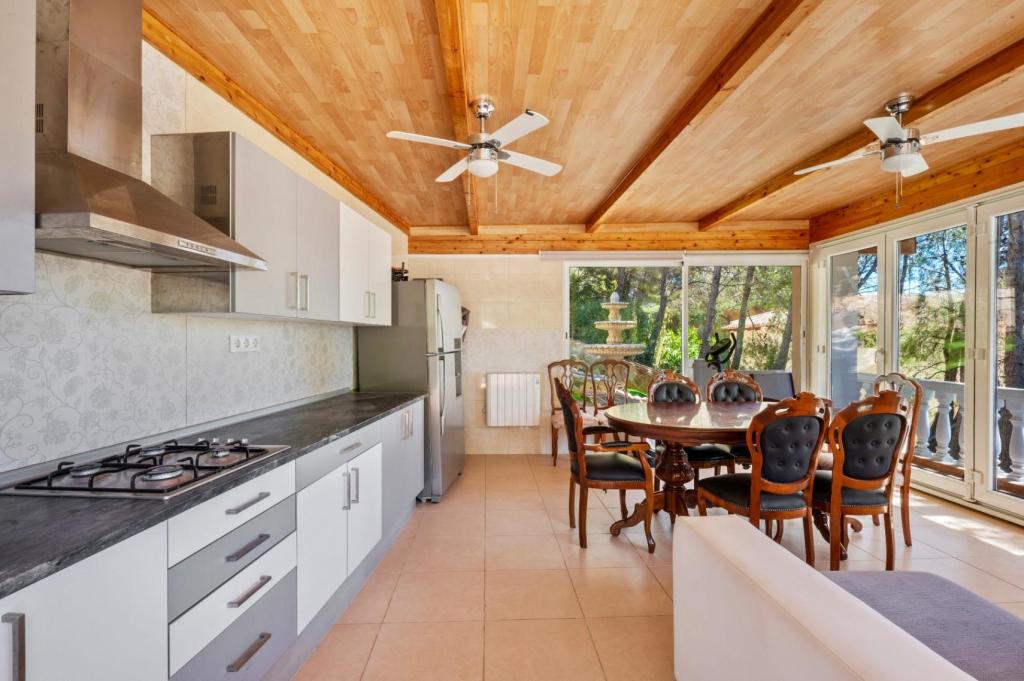 5 bed villa in Altea