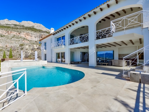 8 bed villa in Altea