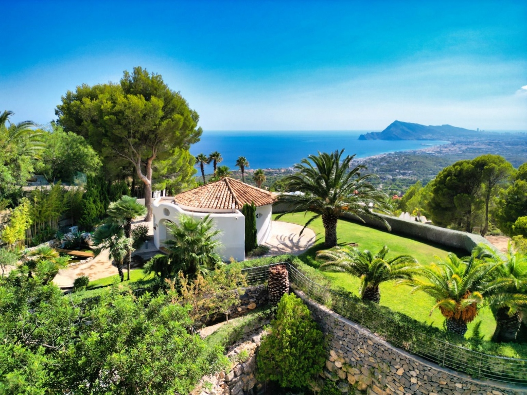 8 bed villa in Altea