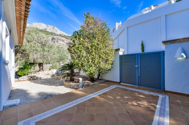 8 bed villa in Altea
