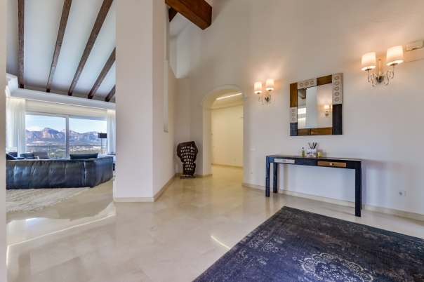 8 bed villa in Altea